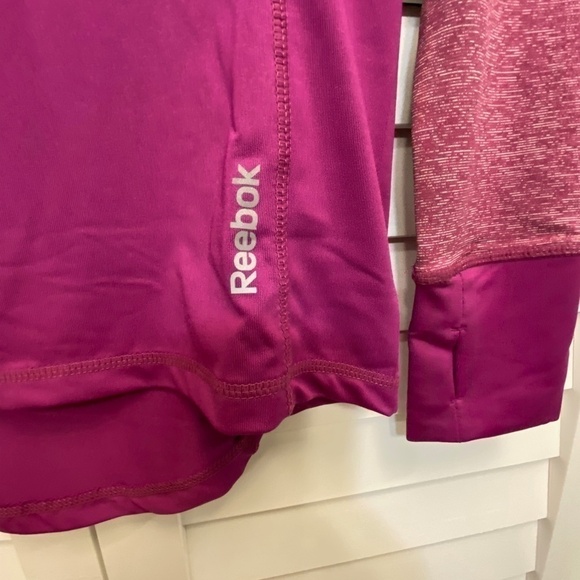 Reebok Elevate funnel neck running pullover sz XS slim fit reflective NWT - Picture 8 of 9
